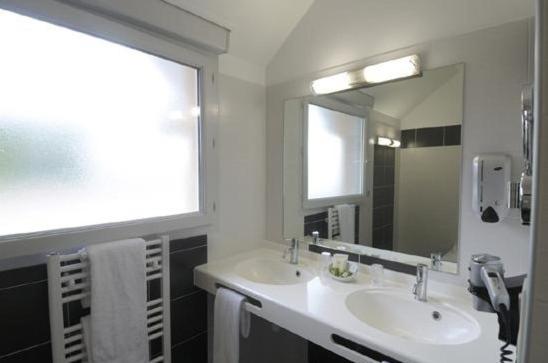 חדר קומפורט יחיד, Logis Hôtel De La Tour