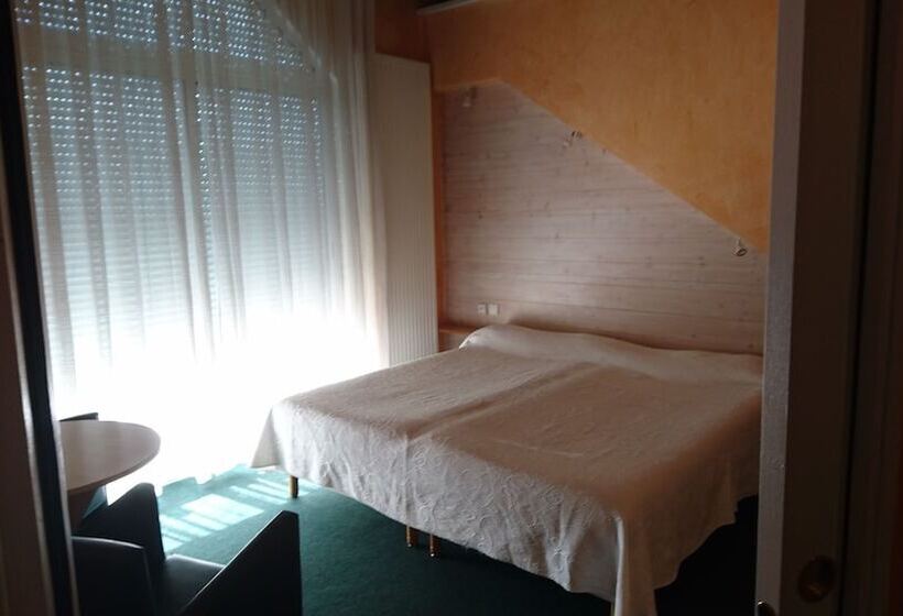 غرفة قياسية, Logis Hôtel Parenthèse, Restaurant & Spa