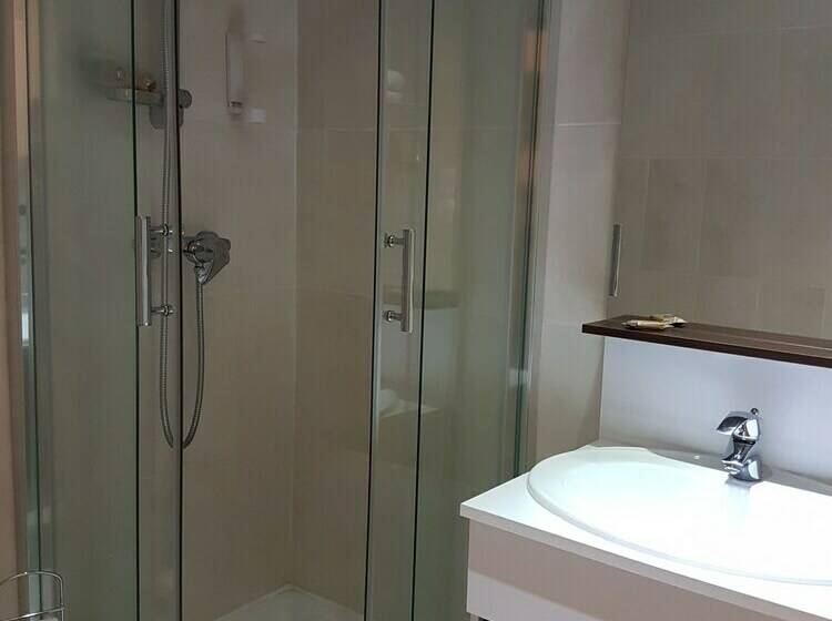 اتاق استاندارد, Nevers