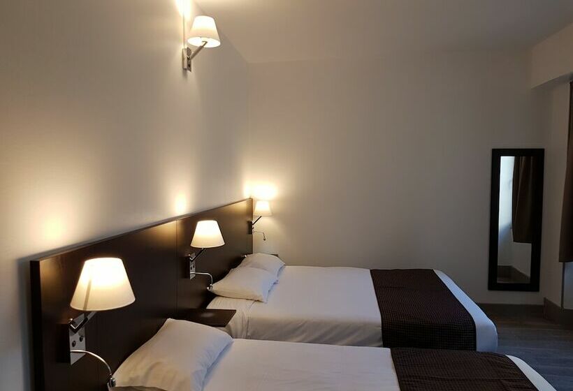 اتاق استاندارد سه نفره, Nevers