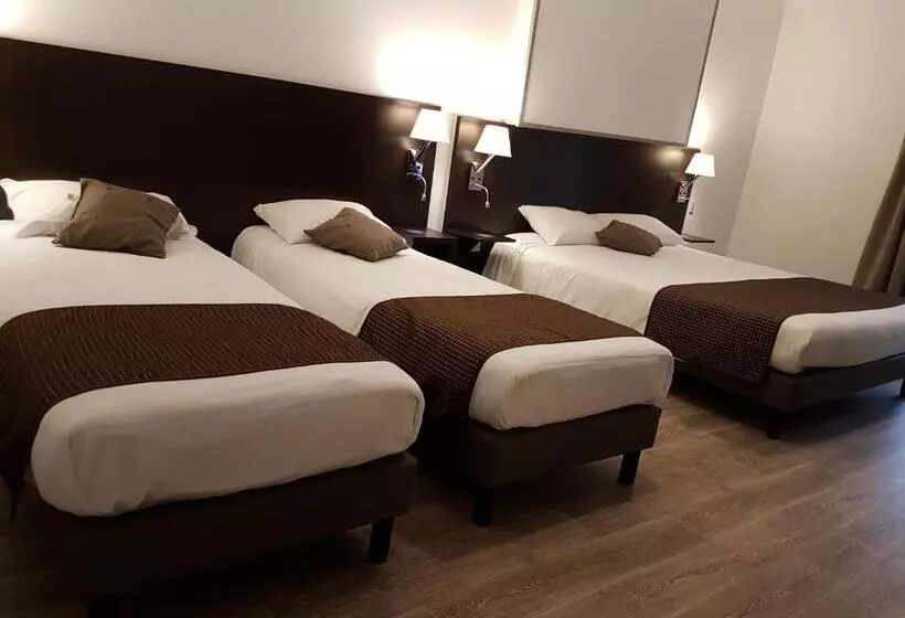 اتاق استاندارد چهار تخته, Nevers