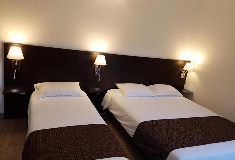 اتاق استاندارد سه نفره, Nevers