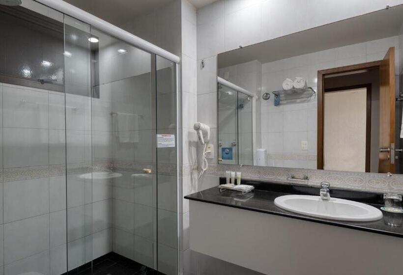 带海景的复工套房, Quality Suites Vila Velha