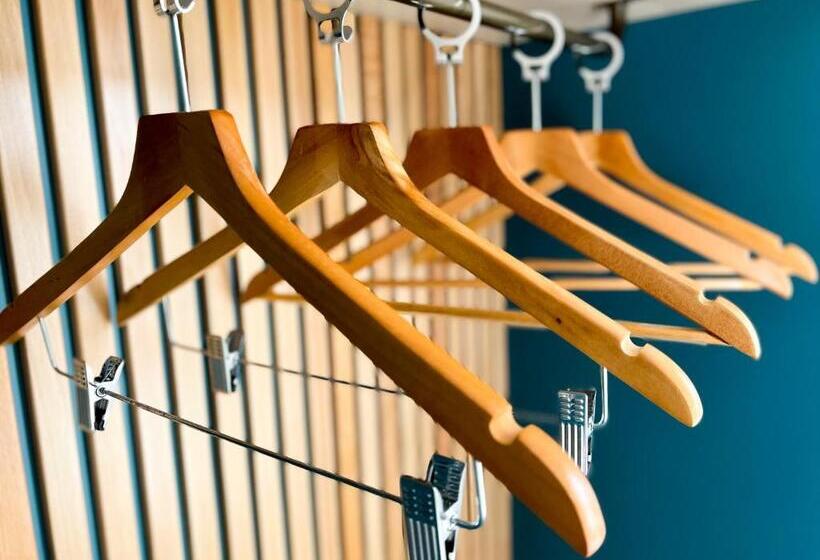 コンフォートトリプルルーム, The Originals City, Hôtel Le Puech, Narbonne