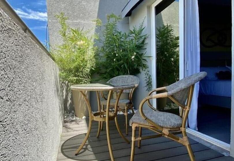 Номер Deluxe с Балконом, Up Congreso