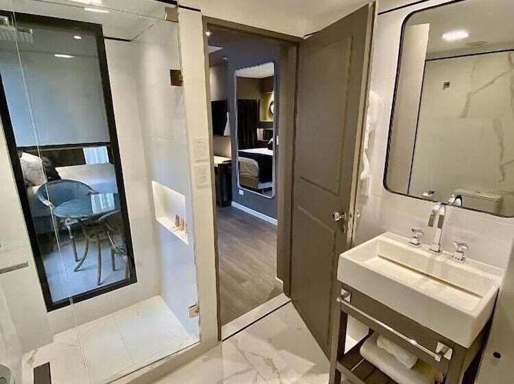 Номер Deluxe с Террасой, Up Congreso