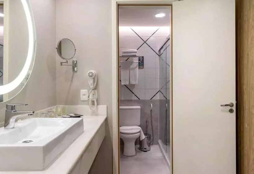 キングサイズベッドのスーペリアルーム, Novotel Salvador Rio Vermelho