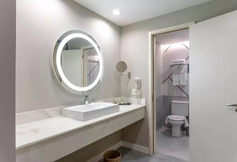 キングサイズベッドのデラックスルーム, Novotel Salvador Rio Vermelho