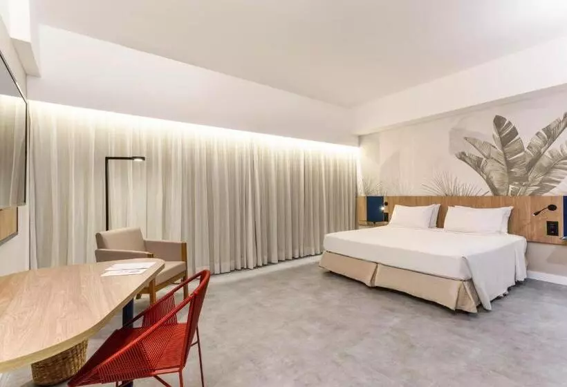 キングサイズベッドのデラックスルーム, Novotel Salvador Rio Vermelho