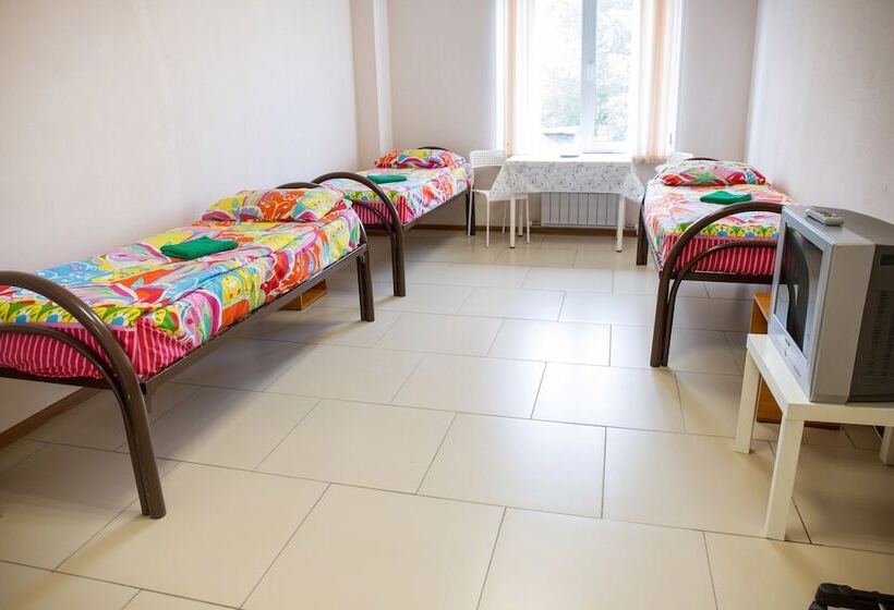 Кровать в Общей Комнате, & Hostel Klever