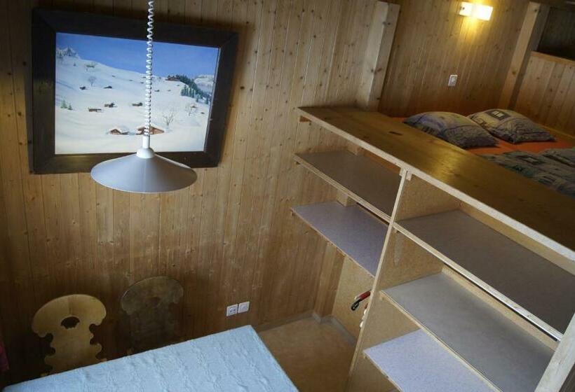 Семейный Номер, Bärghuus Axalp