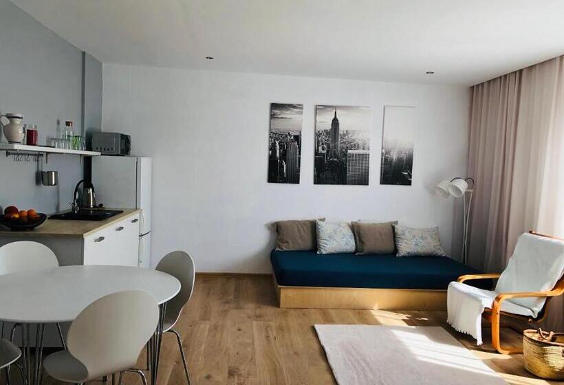 جناح سوبيريور, Barcelona Rooms