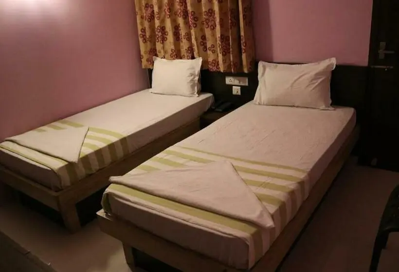 スタンダードルーム, Jeyam Residency