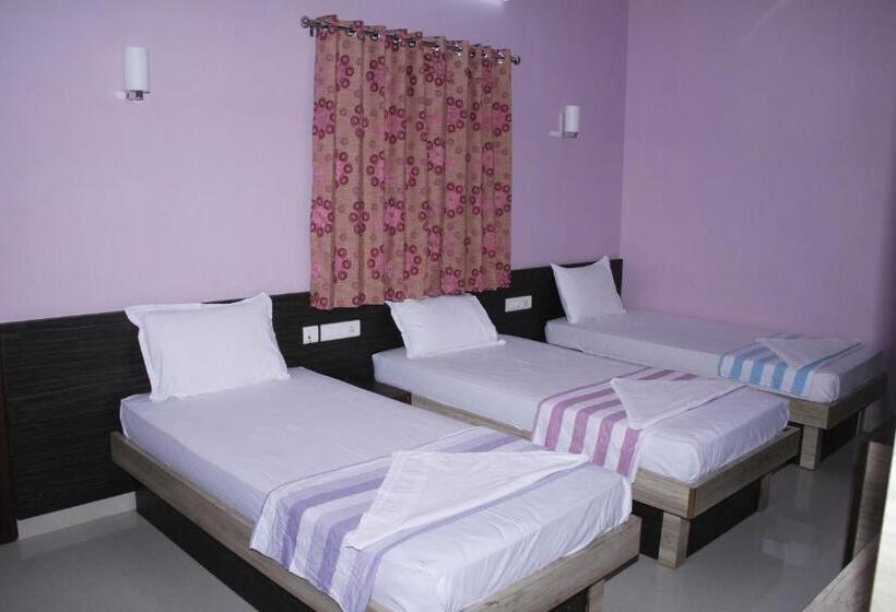 Standard Trippelrum, Jeyam Residency