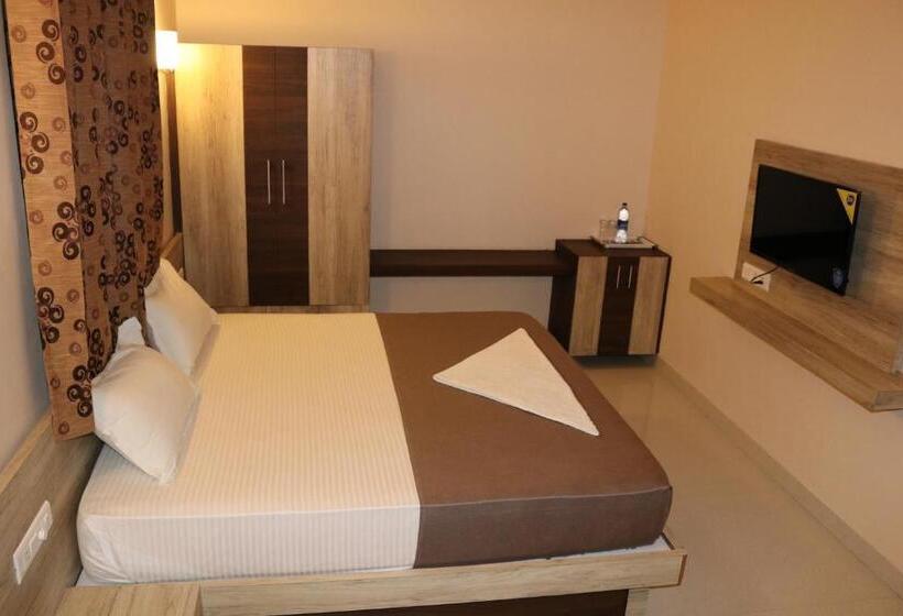 Standard Trippelrum, Jeyam Residency