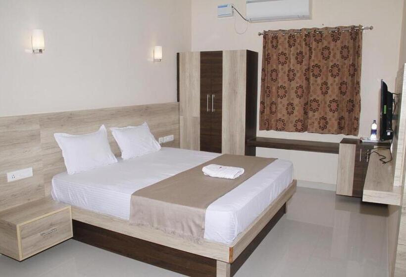 Standard Trippelrum, Jeyam Residency