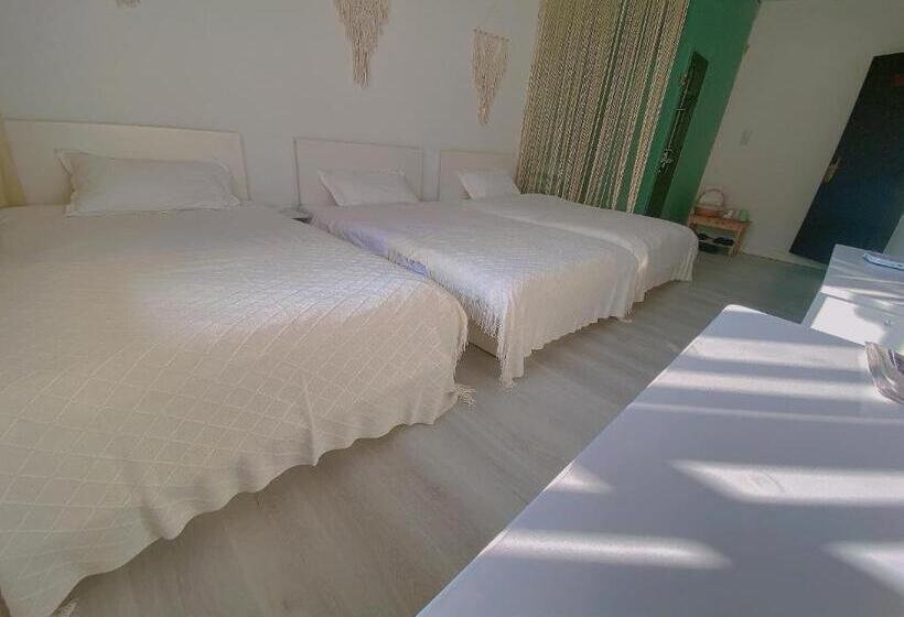 Номер Стандарт Трехместный, Stone Forest Mijia Guest House