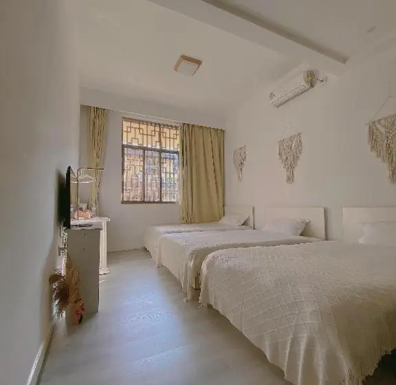 スタンダードトリプルルーム, Stone Forest Mijia Guest House