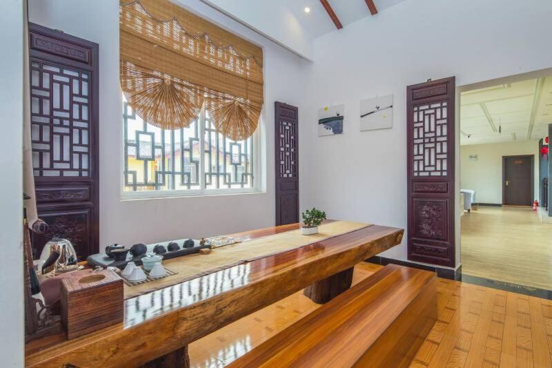 패밀리 방갈로, Stone Forest Mijia Guest House