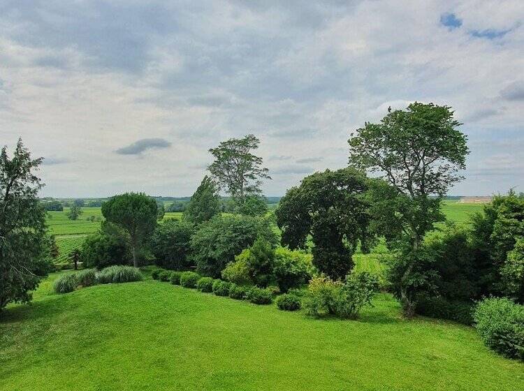 スーペリアールーム, Château Fleur De Roques   Puisseguin Saint Emilion