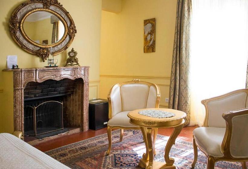 جناح مطلّ علي الحديقة, Château Rieutort