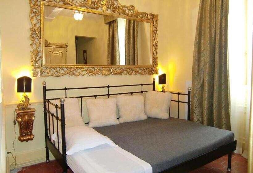 جناح مطلّ علي الحديقة, Château Rieutort