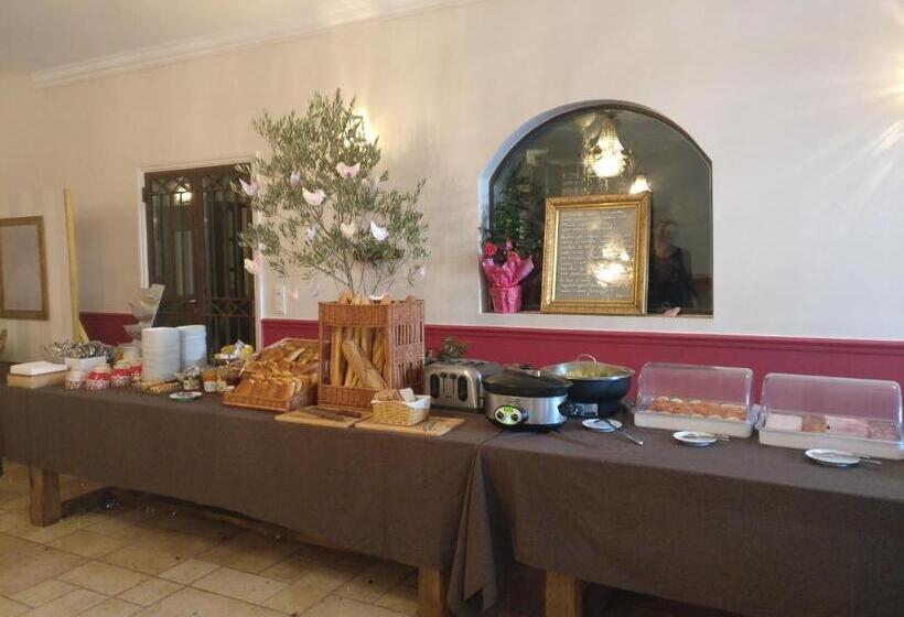 غرفة قياسية, Château Rieutort