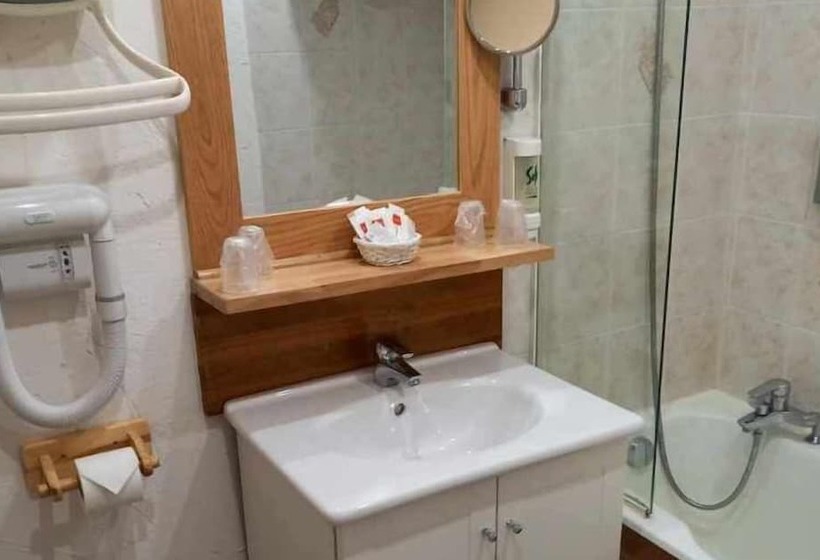 غرفة عائلية, De Bourgogne