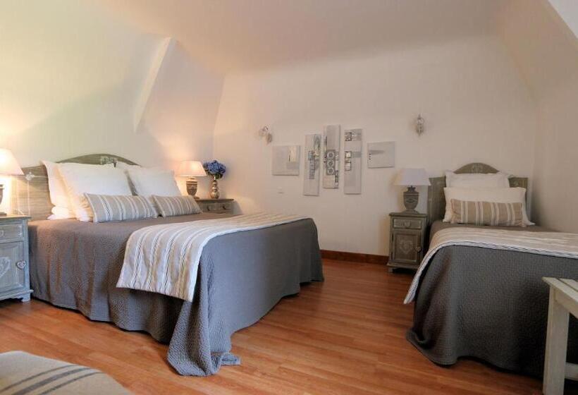 Трехместный Номер Superior, De La Pagézie