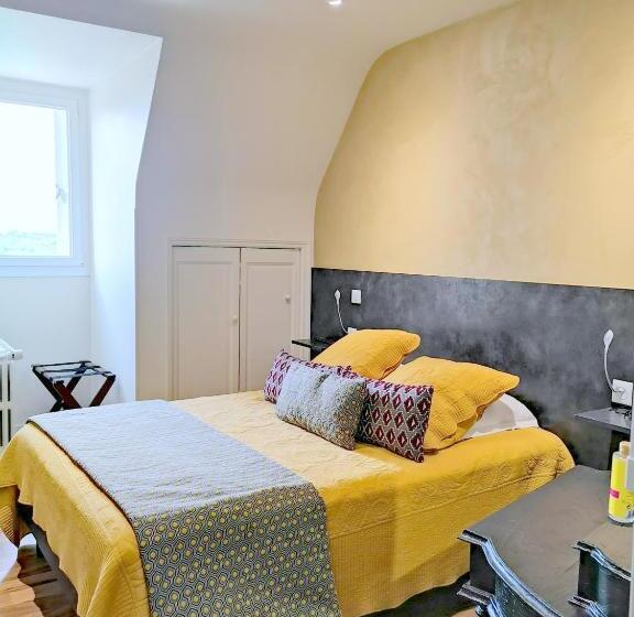 Номер Комфорт, De La Pagézie