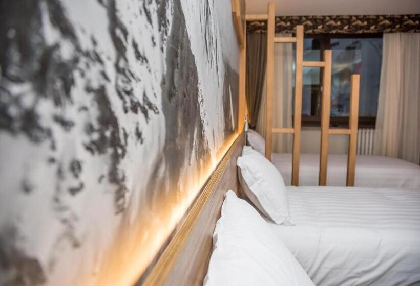 컴포트 트리플 룸, Du Col