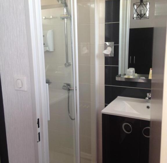 غرفة قياسية سرير كينج, Hôtel Calme Des Pins & Spa