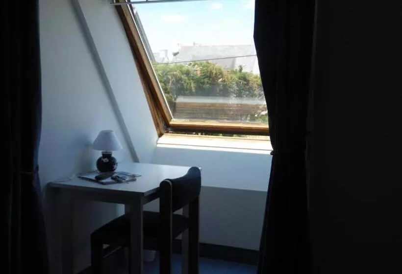 スタンダードトリプルルーム, Hôtel Du Petit Matelot