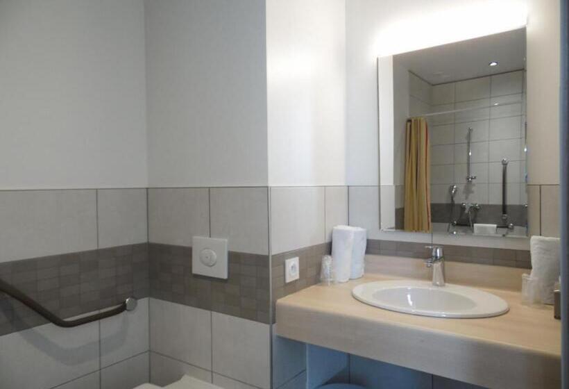 Четырехместный Номер Стандарт, Hôtel Du Petit Matelot