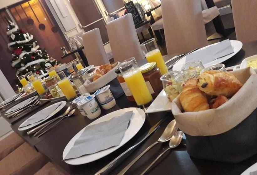 Номер Стандарт, Hôtel Restaurant L'industrie