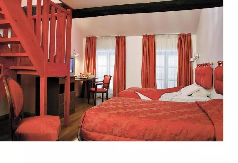 Standard Kolmen Hengen Huone, Le Saint Michel