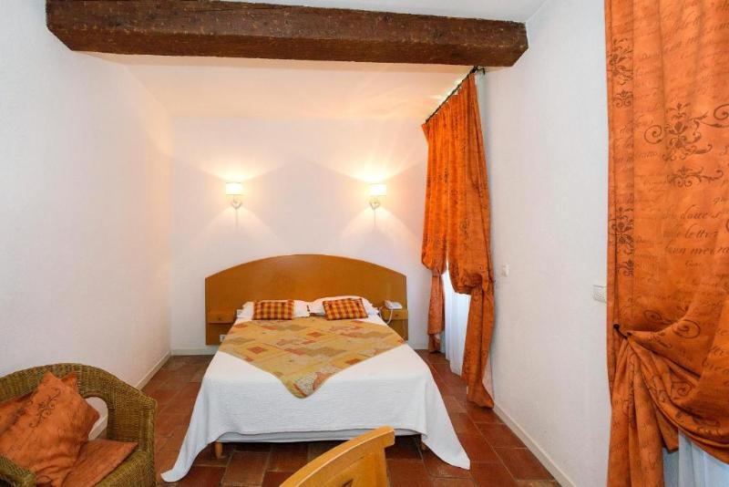 Номер Стандарт Вид на Сад, Logis Hôtels   Hôtel Restaurant Du Midi