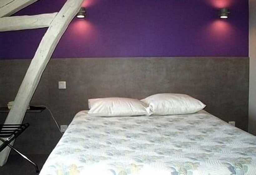 جناح, Logis Hotels  Auberge De La Tour   Hôtel Et Restaurant