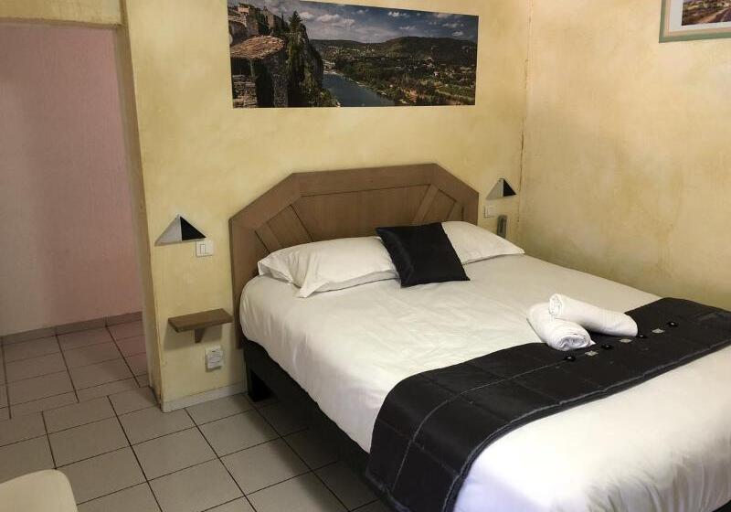 스탠다드 룸 킹사이즈 침대, Logis Hôtel Restaurant Bellevue