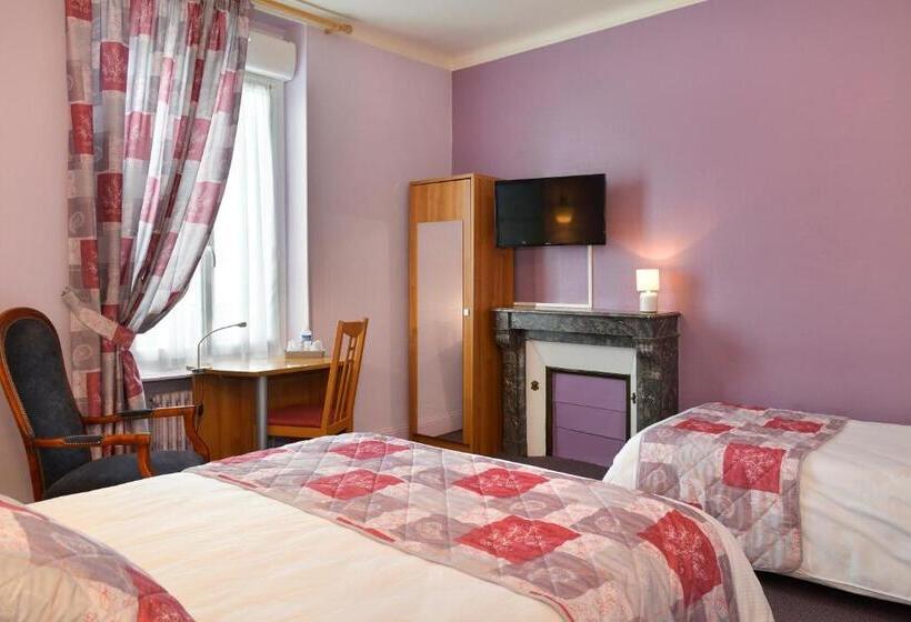 Номер Стандарт, Logis Hôtels Restaurant Le Dauphin