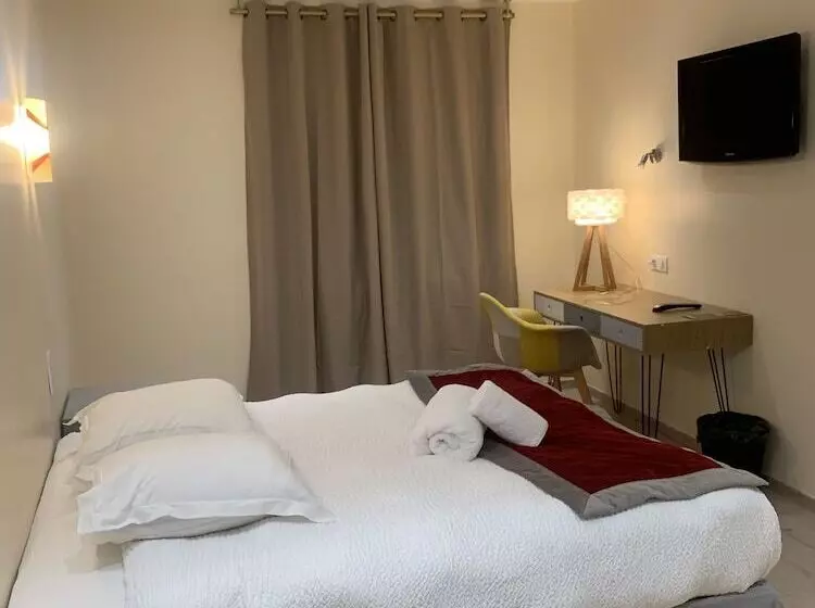 スタンダードルーム, Relais Vosgien   Hôtel Restaurant La Table De Sophia