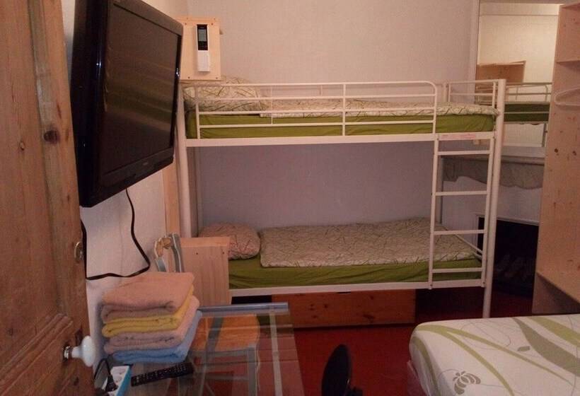 공동 객실, Crew Lighthouse   Hostel