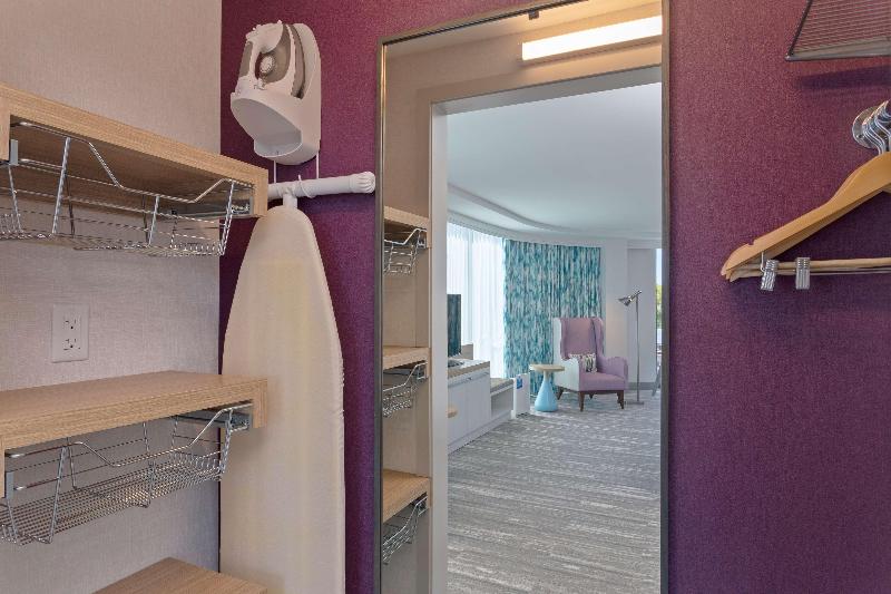 غرفة قياسية سرير كينج, Hilton Garden Inn Boston Brookline, Ma