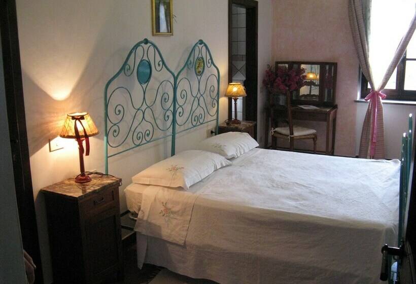 غرفة قياسية, I Poggetti