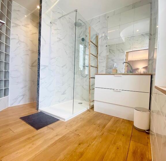 חדר סטנדרט לשלושה, Reims Sherpa Guest House