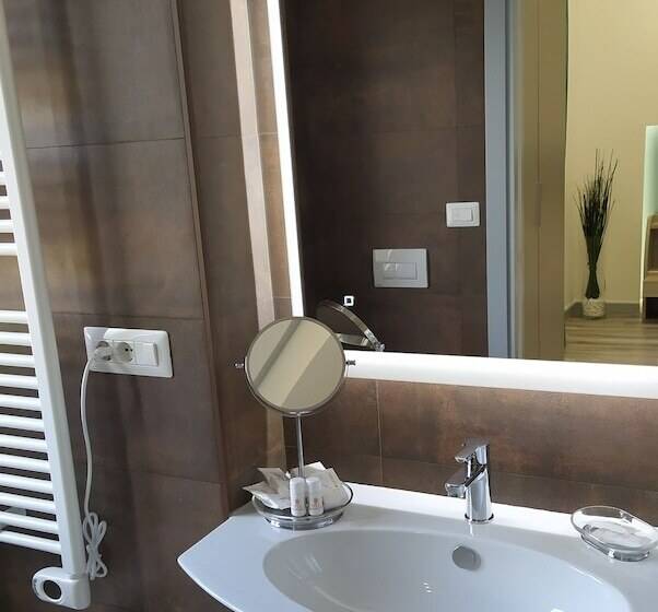 Четырехместный Номер Deluxe, B&b La Stazione