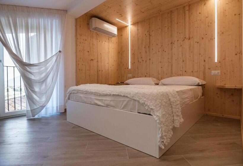 Номер Стандарт, A Casa Di
