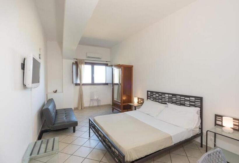 اتاق سوپریور با چشم‌انداز دریا, Casale Belvedere