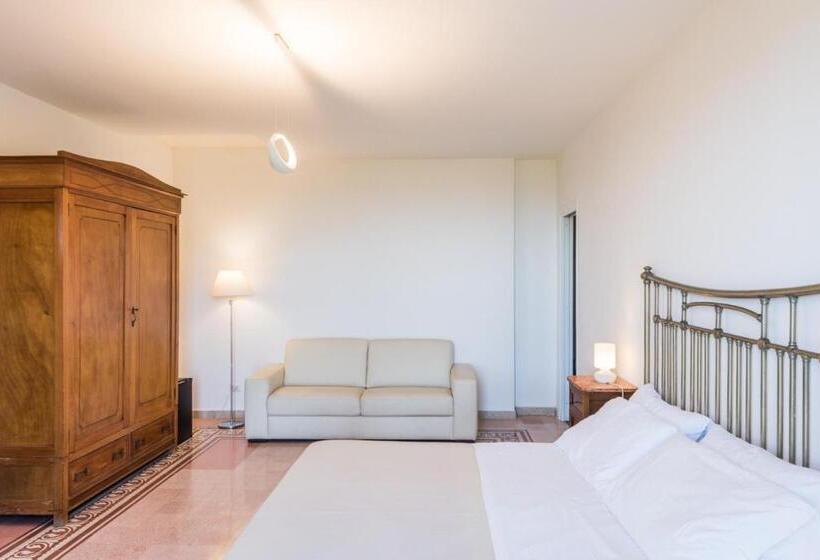 اتاق سوپریور با چشم‌انداز دریا, Casale Belvedere