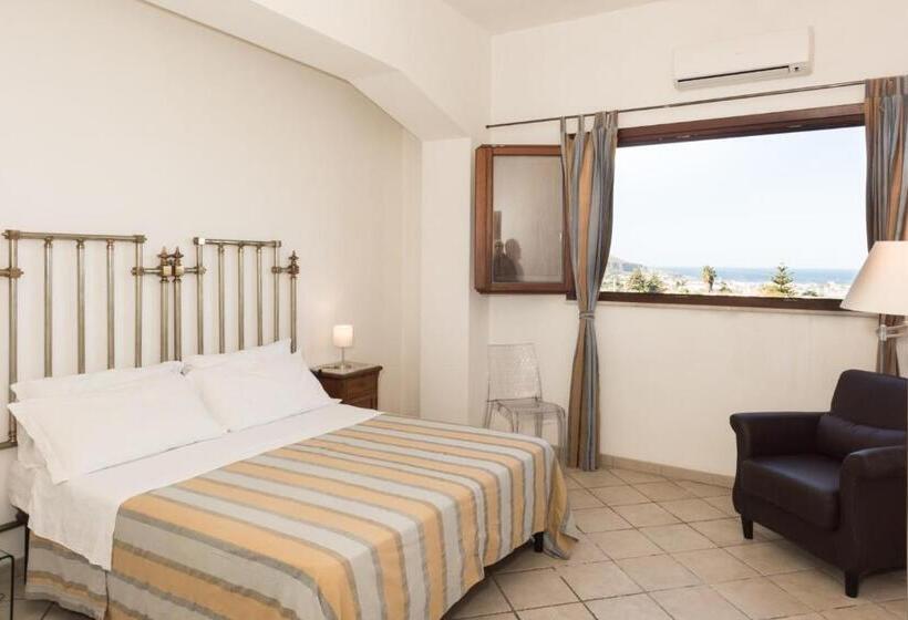 Triple Room Sea View, Casale Belvedere